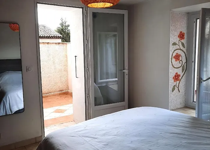 Campaneta Apartment *